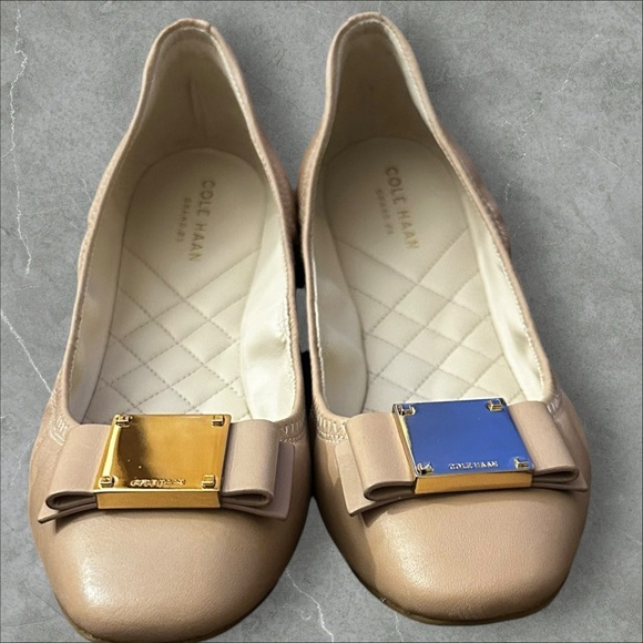 Cole Haan Women’s Tali Bow Ballet Flat / Tan 9B - Picture 3 of 9